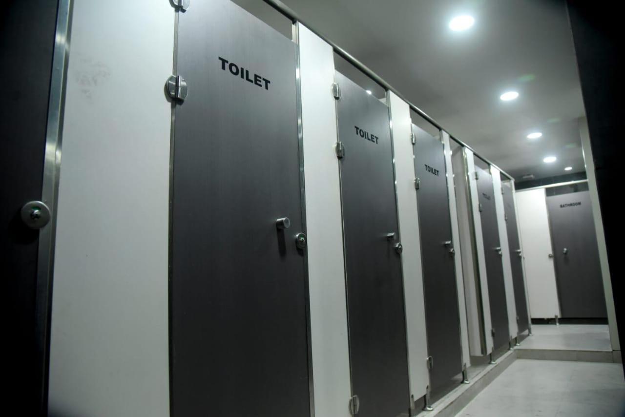 Charyana Lady Dorms Hostel Ahmedabad Buitenkant foto